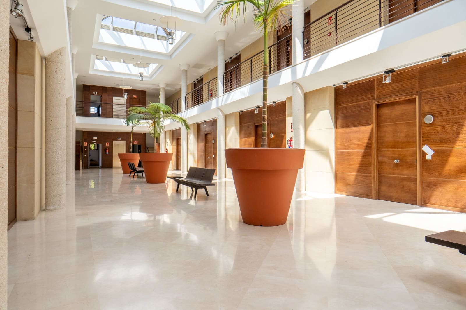 Kontor til salg i Golden Mile med garage - € 420.000 (Ref: 9186835)