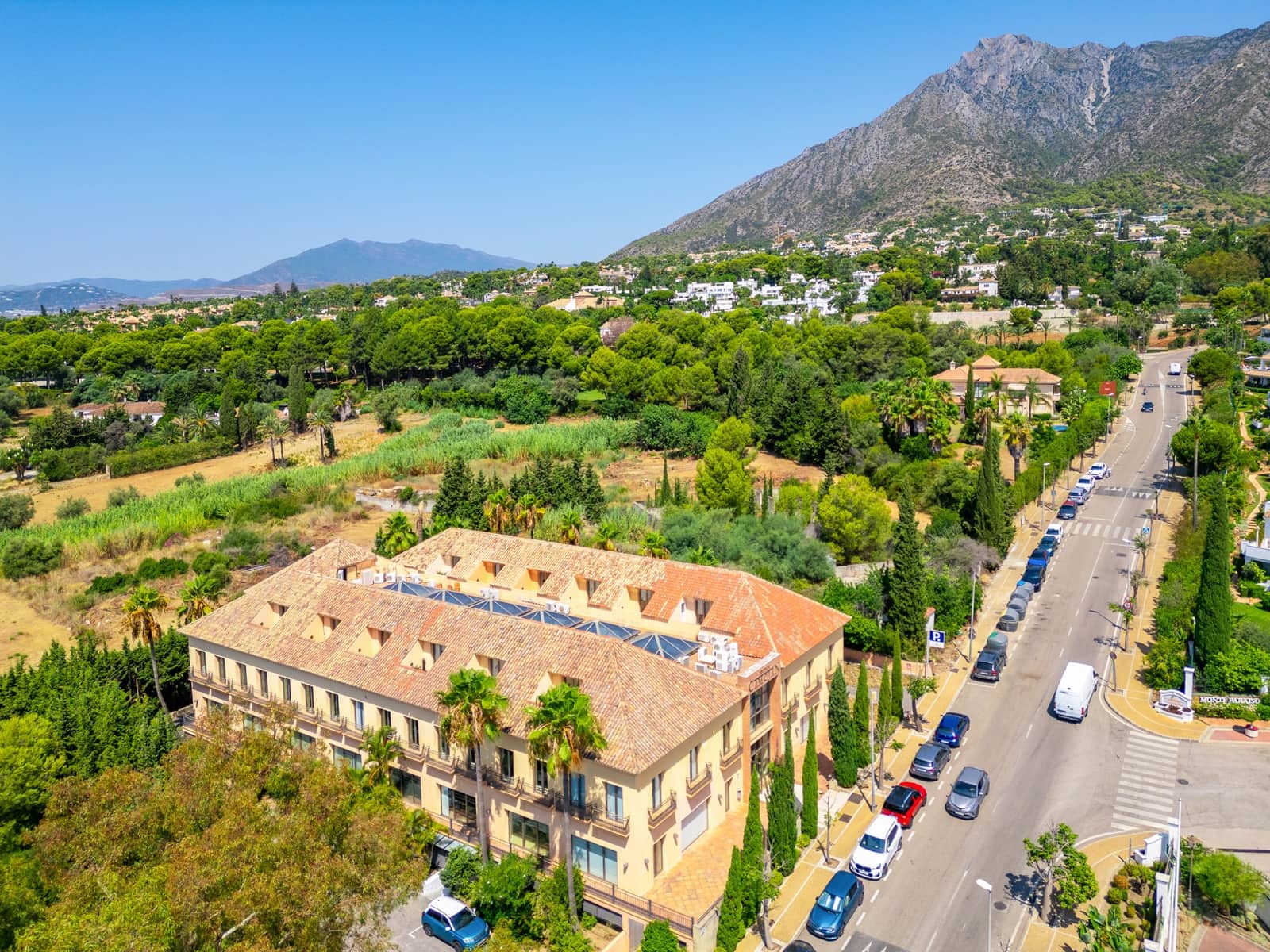 Kontor til salg i Golden Mile med garage - € 420.000 (Ref: 9186835)