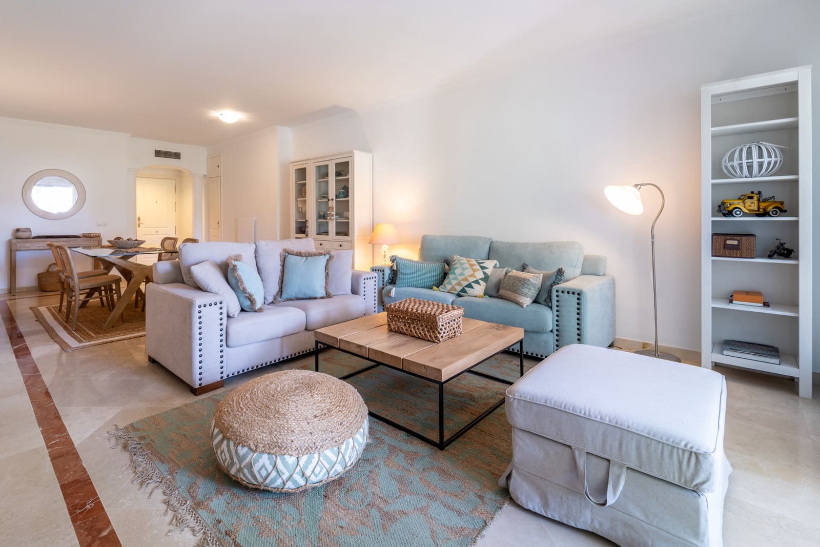 2 bedroom Apartment for rent in Marbella with pool garage - € 2,950 (Ref: 9187444)