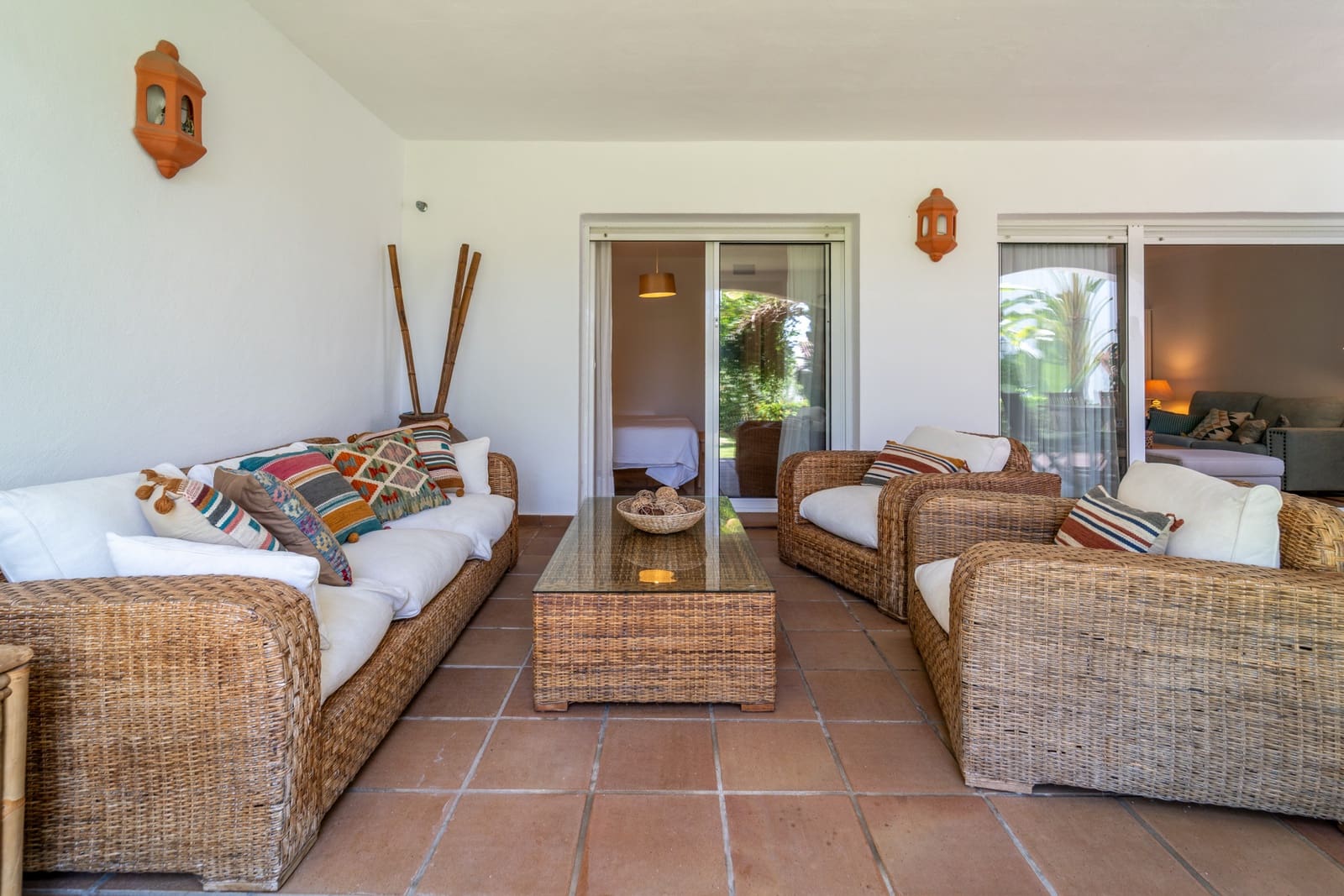 2 bedroom Apartment for rent in Marbella with pool garage - € 2,950 (Ref: 9187444)