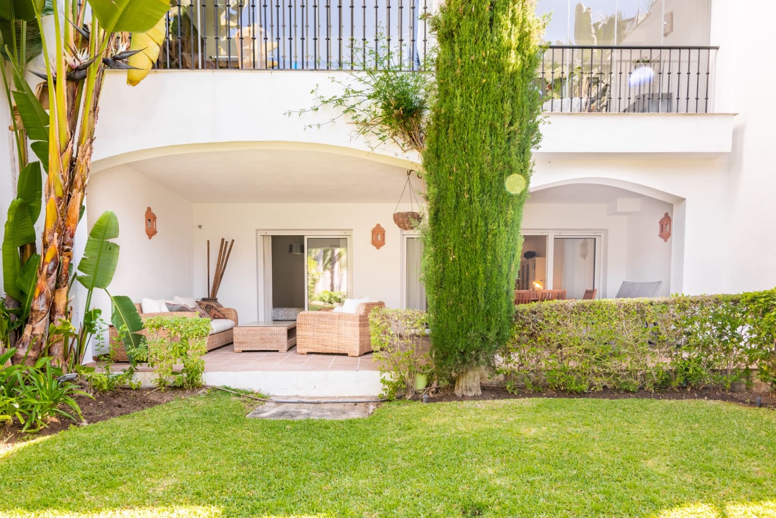 2 bedroom Apartment for rent in Marbella with pool garage - € 2,950 (Ref: 9187444)