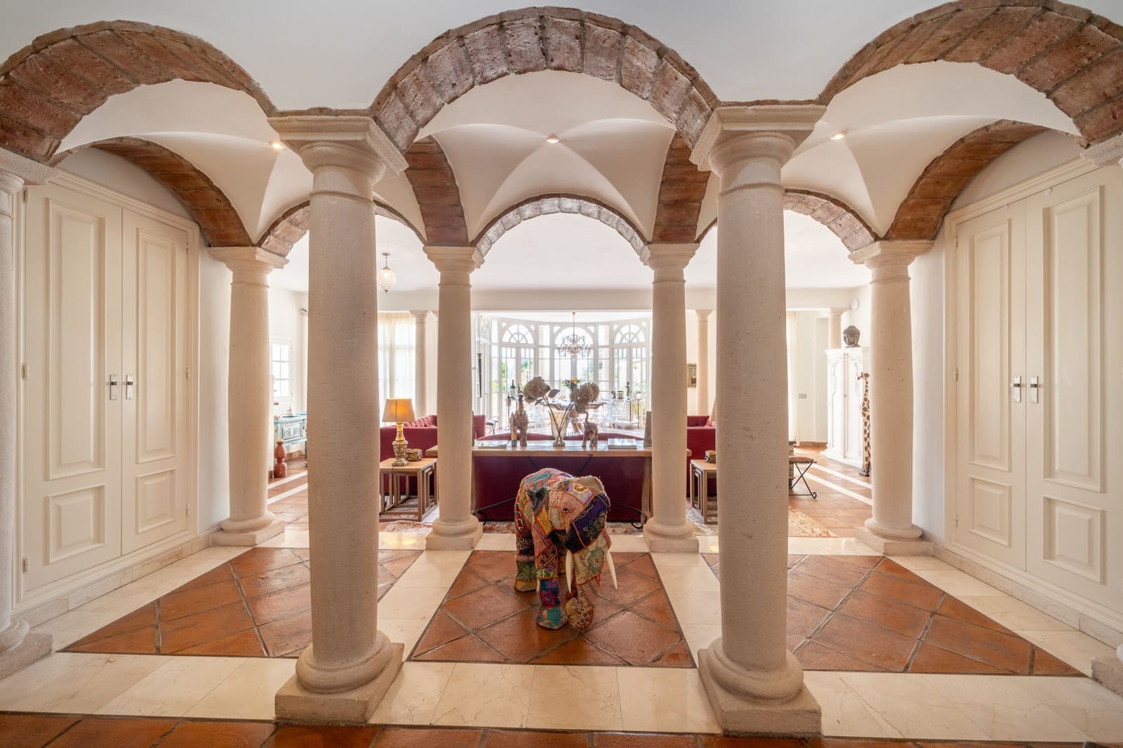 7 bedroom Villa for rent in Marbella with pool garage - € 11,000 (Ref: 9190597)