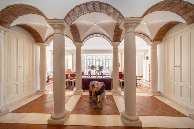 7 sypialnia Willa do wynajęcia w Marbella z basenem garażem - 11 000 € (Ref: 9190597)