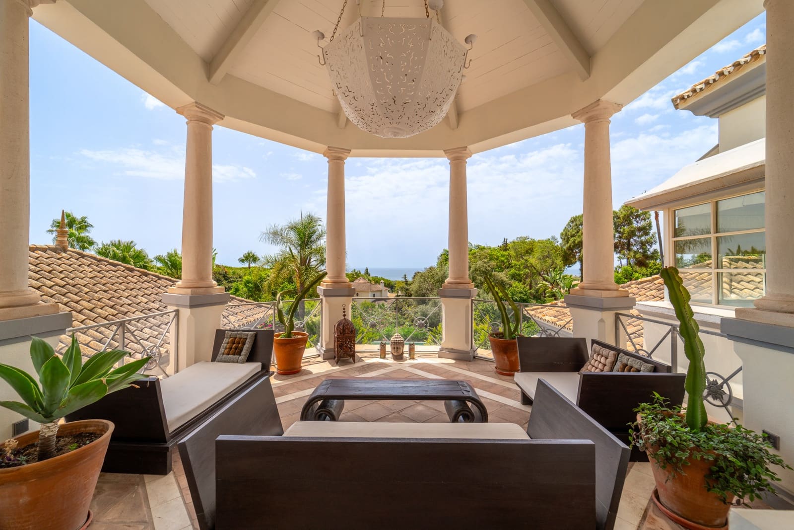 7 bedroom Villa for rent in Marbella with pool garage - € 11,000 (Ref: 9190597)