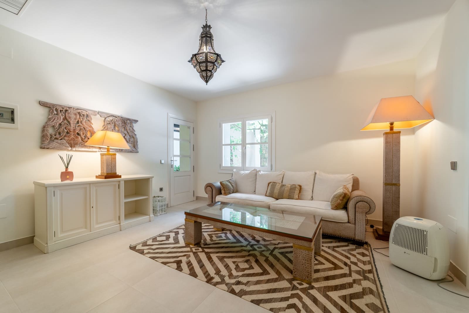 7 bedroom Villa for rent in Marbella with pool garage - € 11,000 (Ref: 9190597)