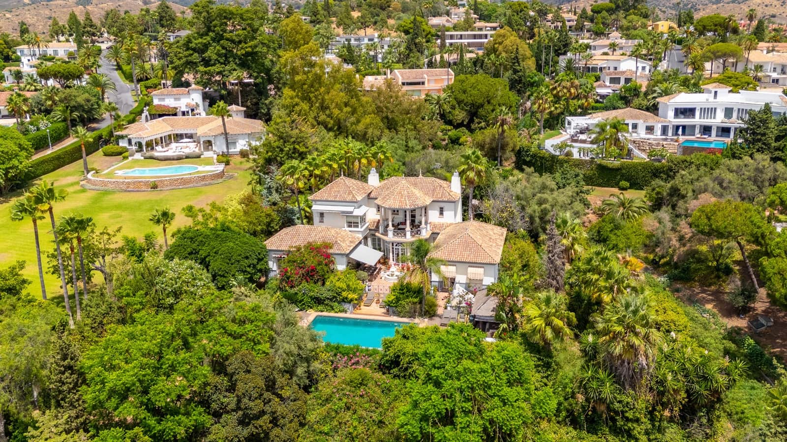 7 bedroom Villa for rent in Marbella with pool garage - € 11,000 (Ref: 9190597)