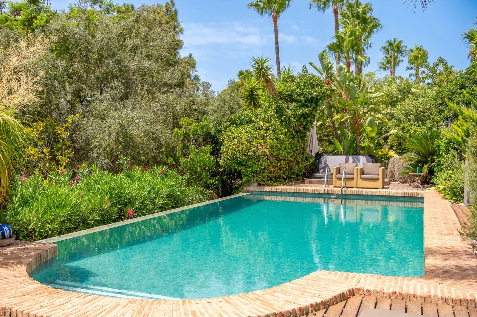 7 bedroom Villa for rent in Marbella with pool garage - € 11,000 (Ref: 9190597)