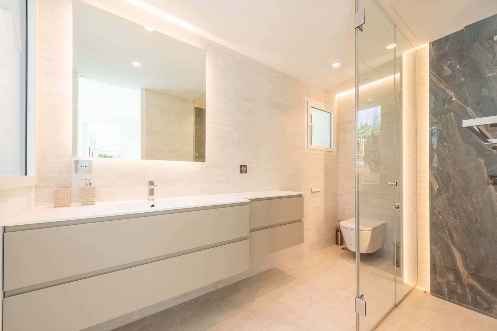 3 chambre Appartement à vendre à Marbella avec piscine garage - 3 800 000 € (Ref: 9191018)