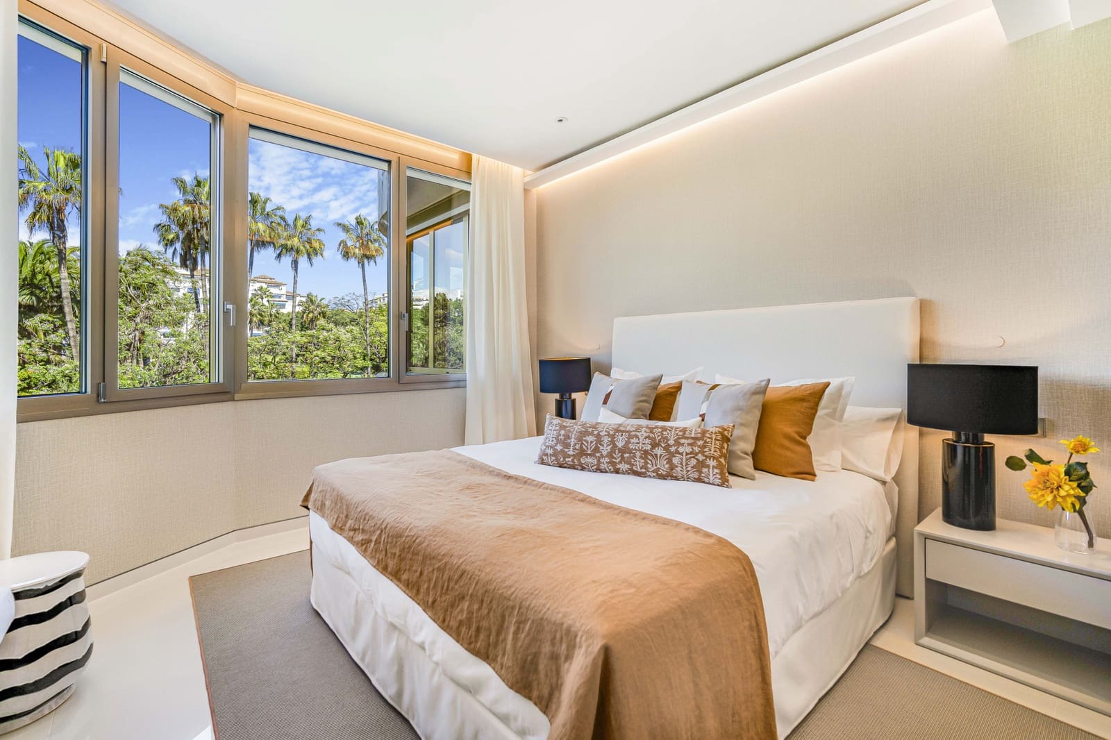 4 Zimmer Apartment zu verkaufen in Marbella mit Pool Garage - 4.950.000 € (Ref: 9192276)