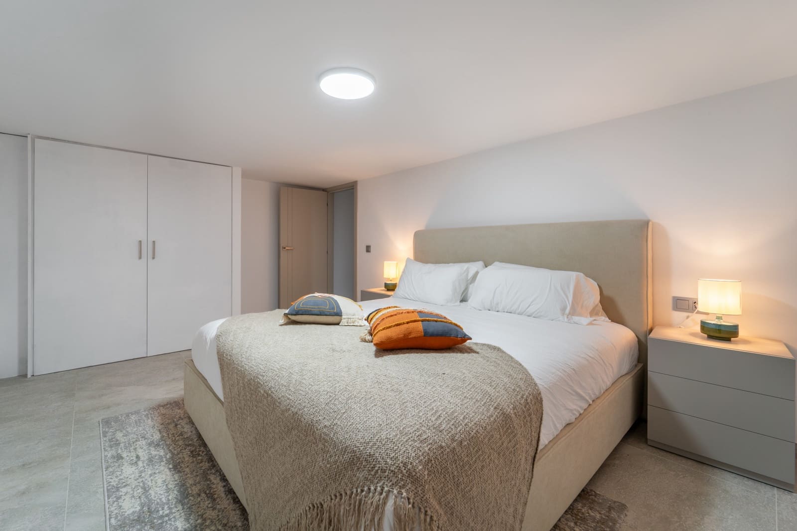 5 bedroom Villa for sale in Marbella with pool garage - € 2,350,000 (Ref: 9192277)