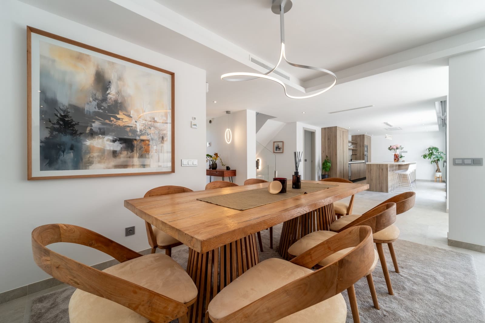 5 bedroom Villa for sale in Marbella with pool garage - € 2,350,000 (Ref: 9192277)