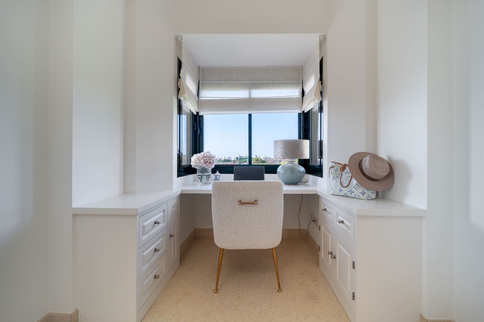 3 sypialnia Penthouse na sprzedaż w Benahavis z basenem garażem - 1 275 000 € (Ref: 9193732)