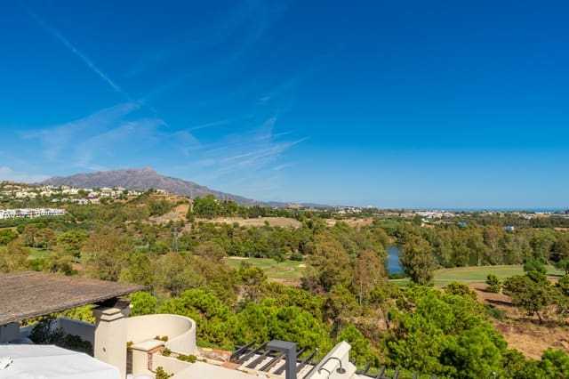 3 chambre Penthouse à vendre à Benahavís avec piscine garage - 1 275 000 € (Ref: 9193732)