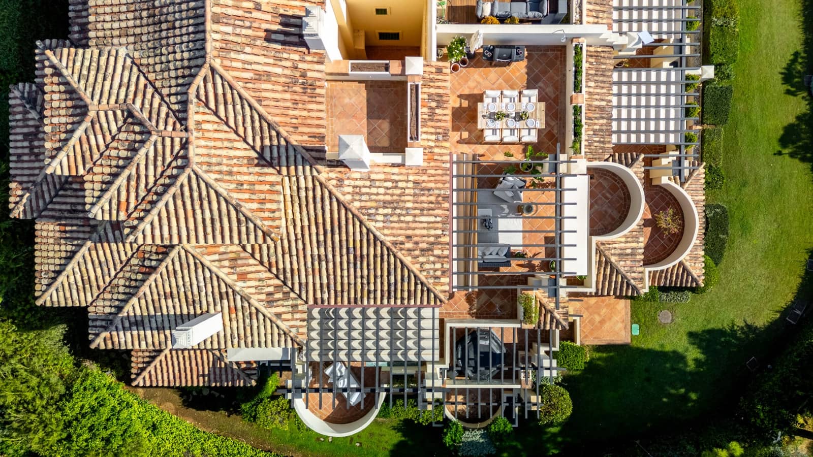 3 sypialnia Penthouse na sprzedaż w Benahavis z basenem garażem - 1 275 000 € (Ref: 9193732)