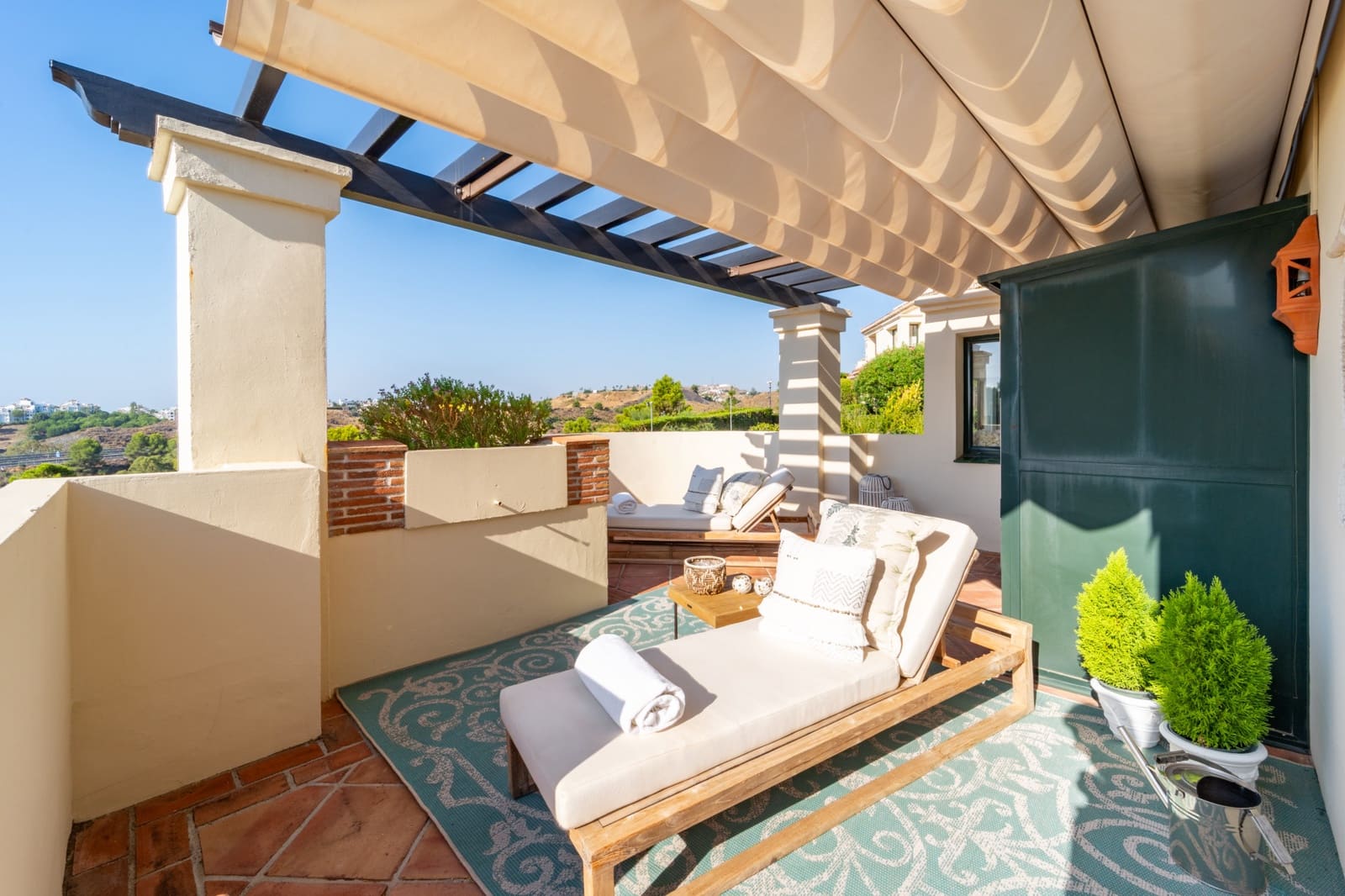 3 sypialnia Penthouse na sprzedaż w Benahavis z basenem garażem - 1 275 000 € (Ref: 9193732)