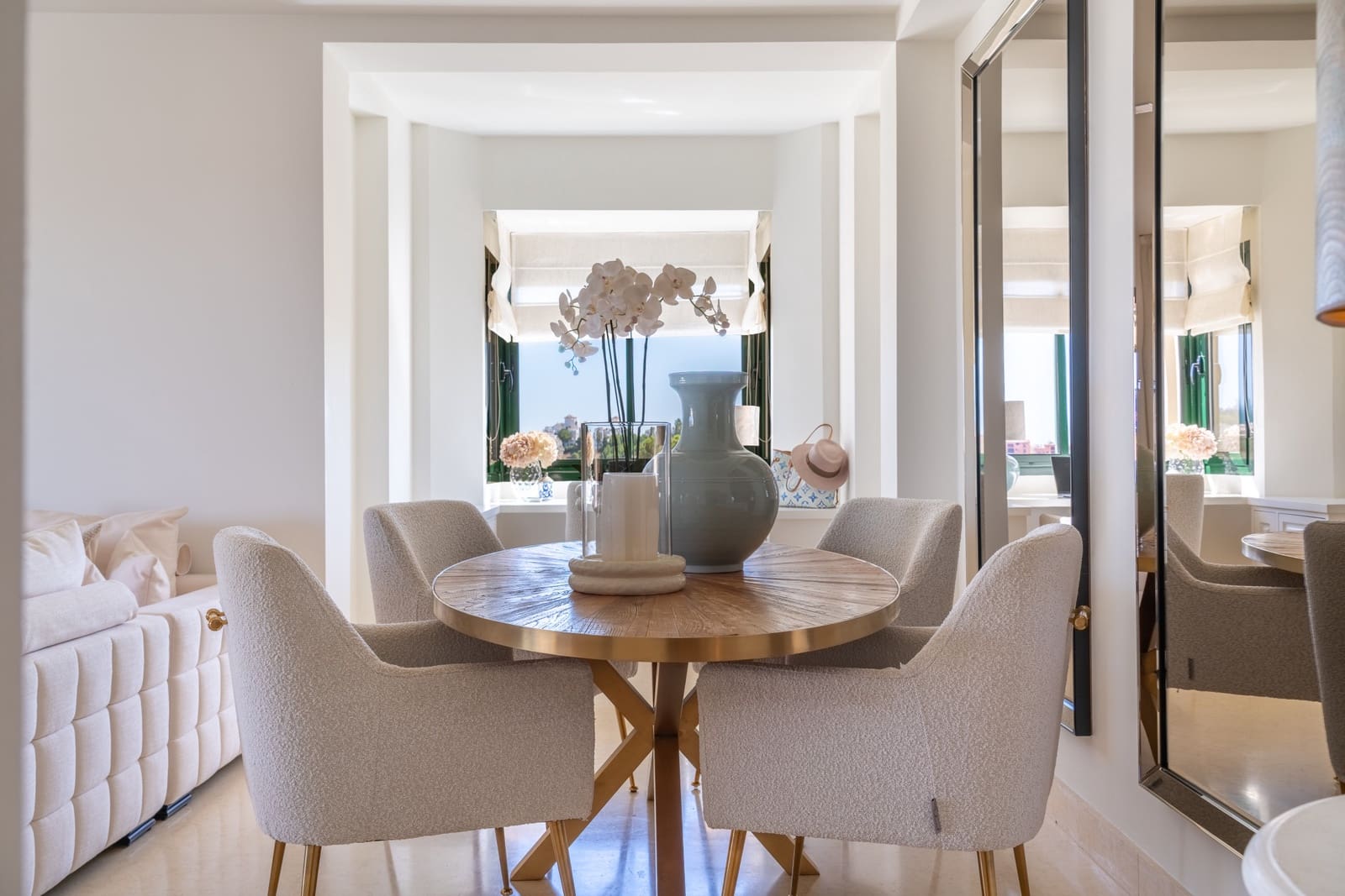 3 sypialnia Penthouse na sprzedaż w Benahavis z basenem garażem - 1 275 000 € (Ref: 9193732)