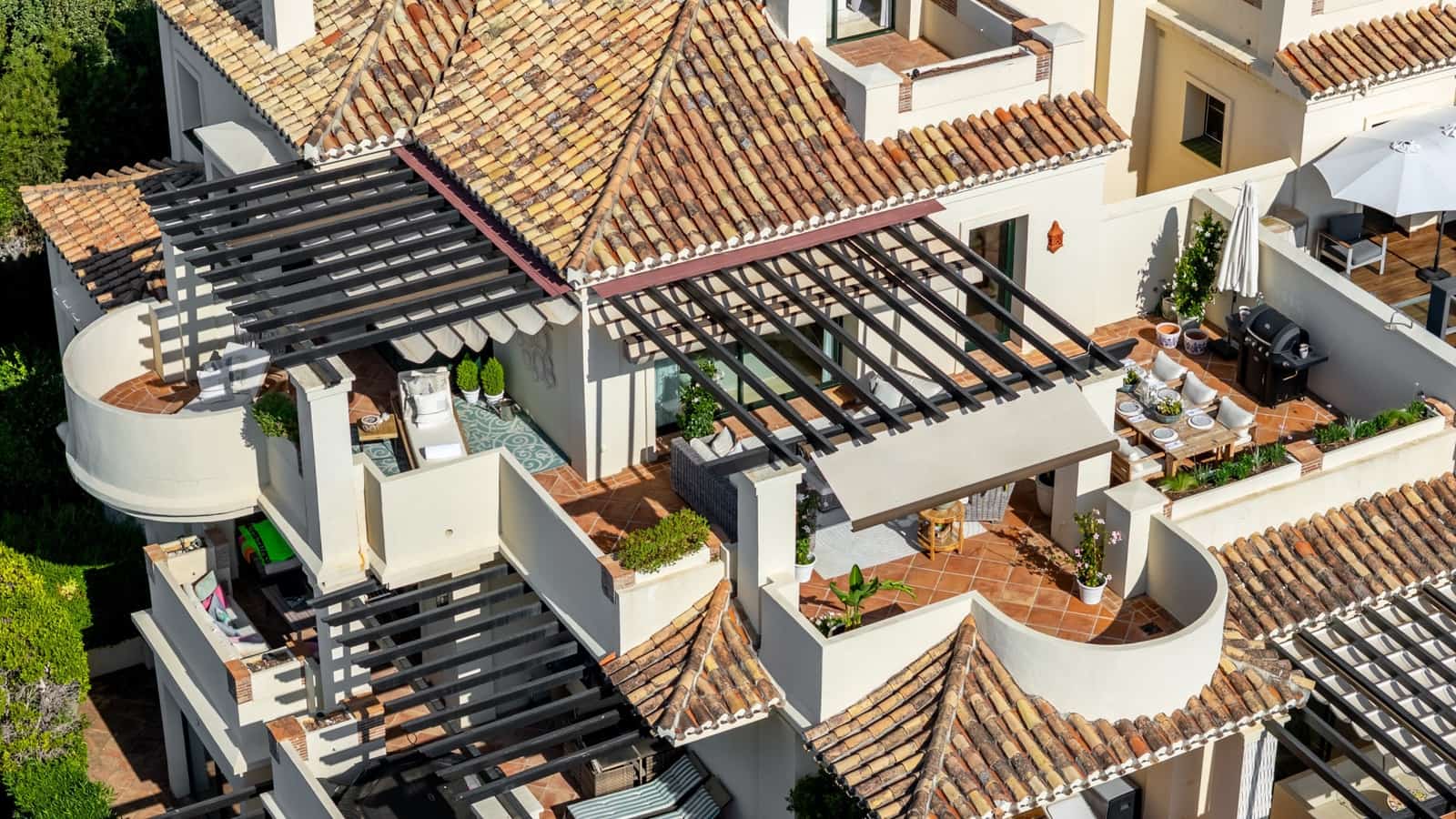3 sypialnia Penthouse na sprzedaż w Benahavis z basenem garażem - 1 275 000 € (Ref: 9193732)