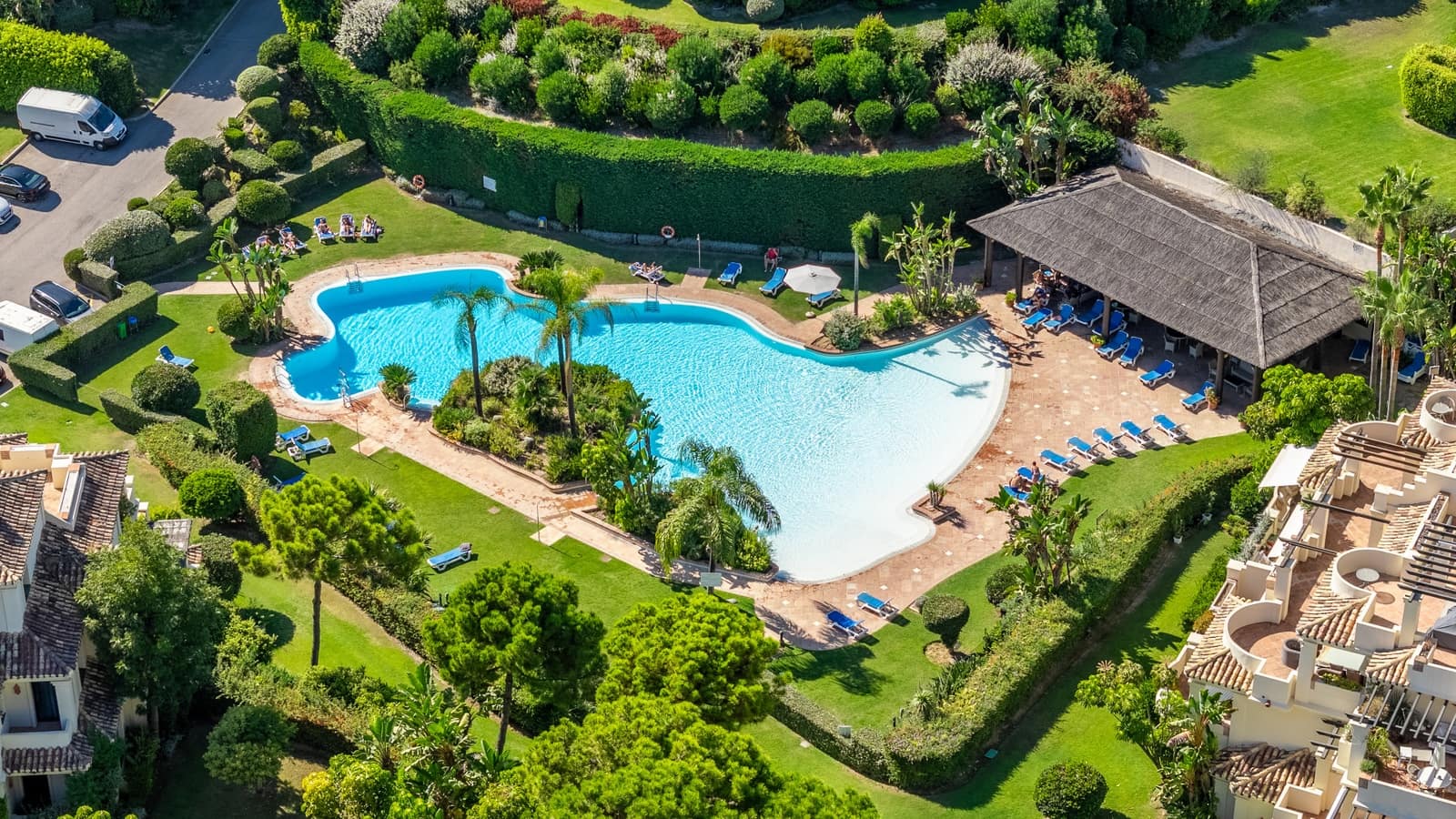 3 sypialnia Penthouse na sprzedaż w Benahavis z basenem garażem - 1 275 000 € (Ref: 9193732)