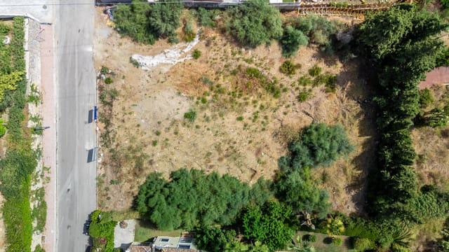 Building Plot for sale in Estepona - € 895,000 (Ref: 9200414)