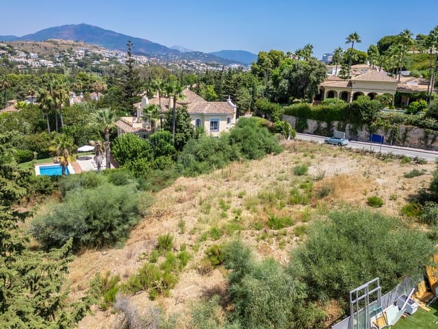 Building Plot for sale in Estepona - € 895,000 (Ref: 9200414)