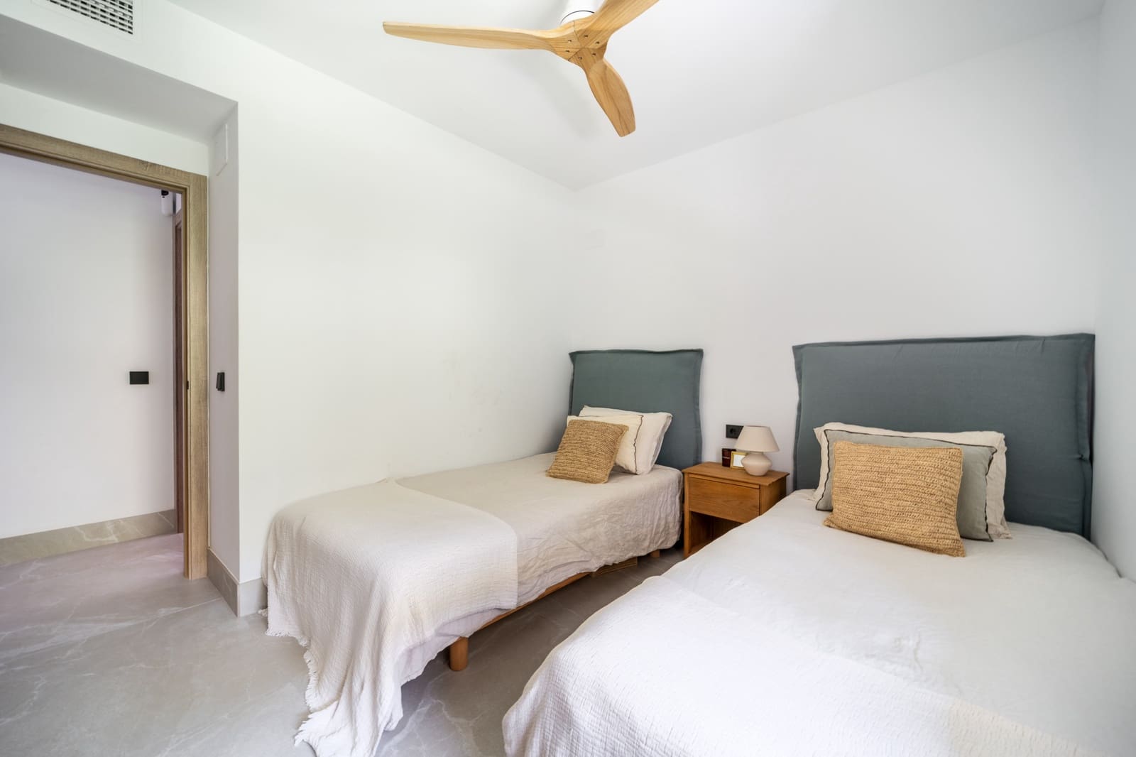 3 soveværelse Lejlighed til salg i Istan med swimmingpool garage - € 1.395.000 (Ref: 9208255)