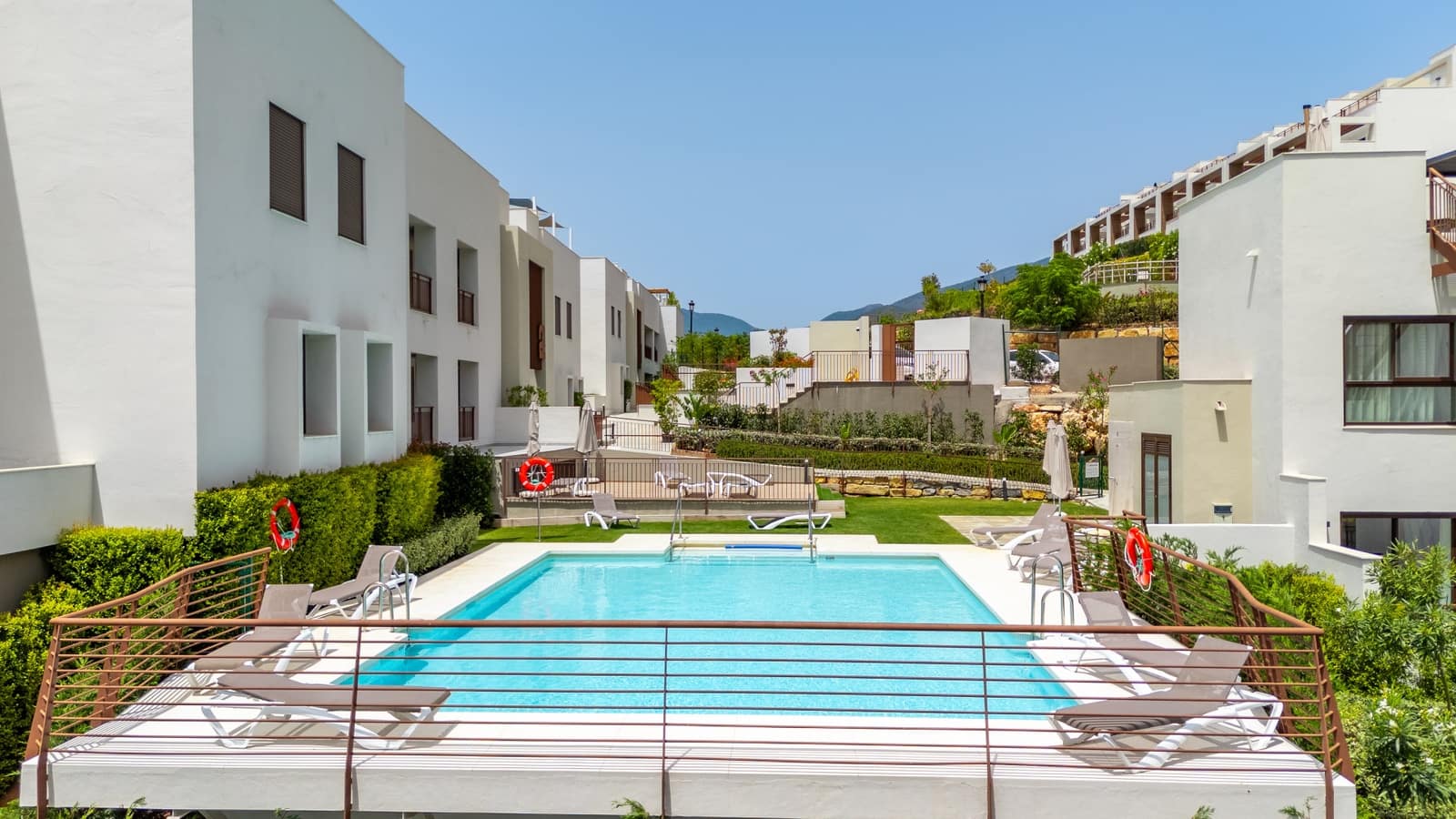 3 soveværelse Lejlighed til salg i Istan med swimmingpool garage - € 1.395.000 (Ref: 9208255)