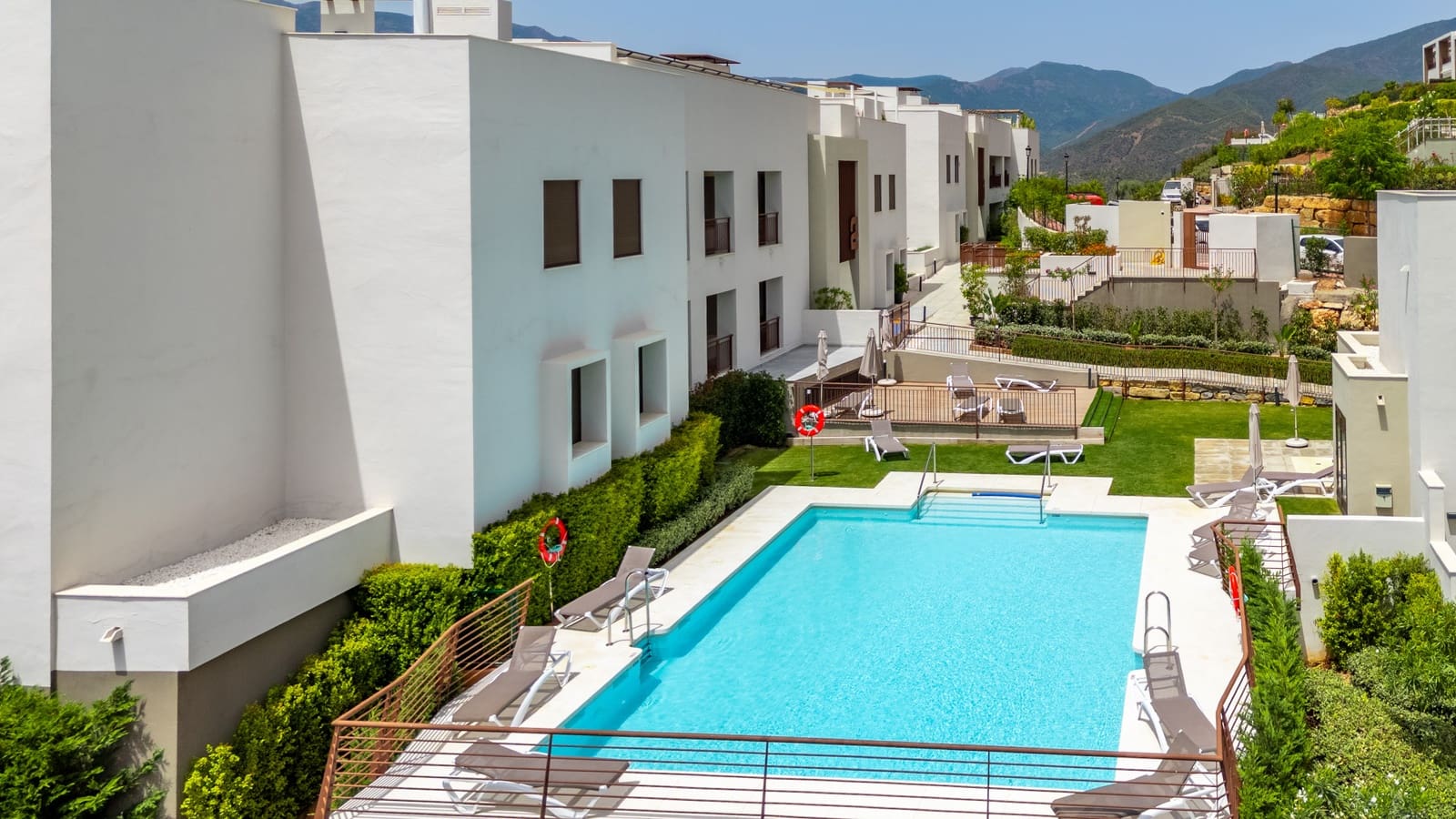 3 soveværelse Lejlighed til salg i Istan med swimmingpool garage - € 1.395.000 (Ref: 9208255)