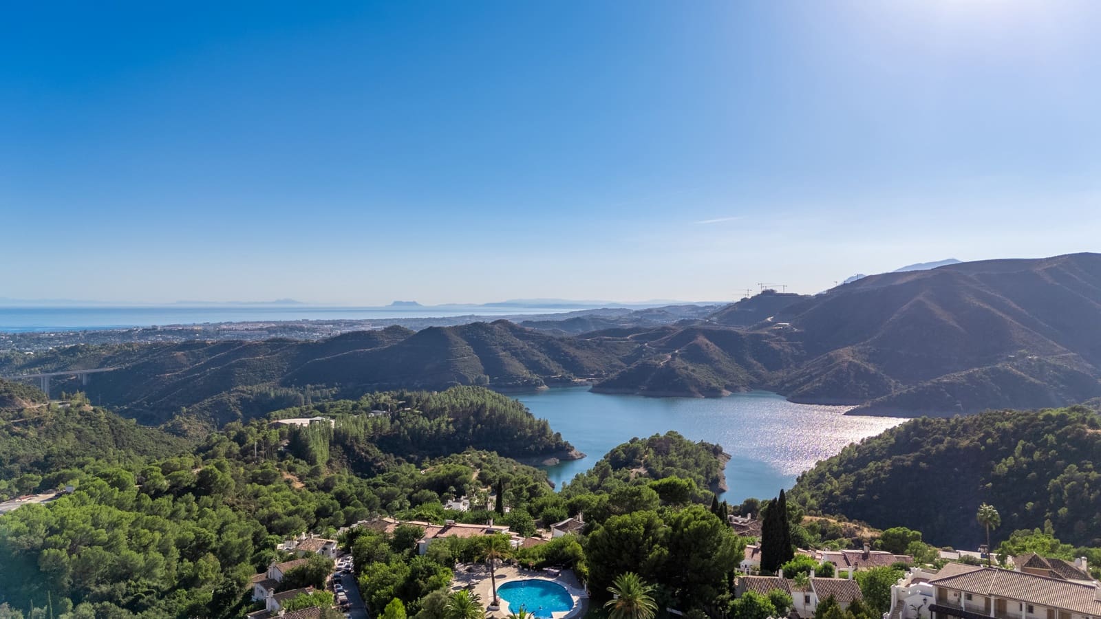 3 soveværelse Lejlighed til salg i Istan med swimmingpool garage - € 1.395.000 (Ref: 9208255)