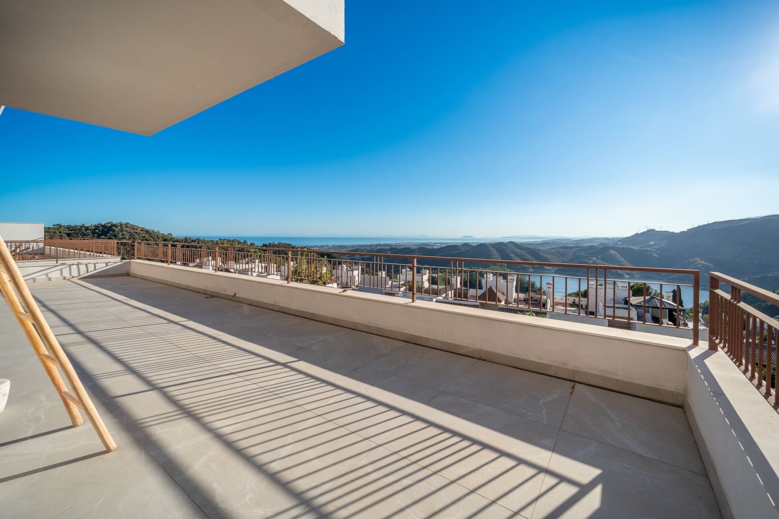 3 soveværelse Lejlighed til salg i Istan med swimmingpool garage - € 1.395.000 (Ref: 9208255)