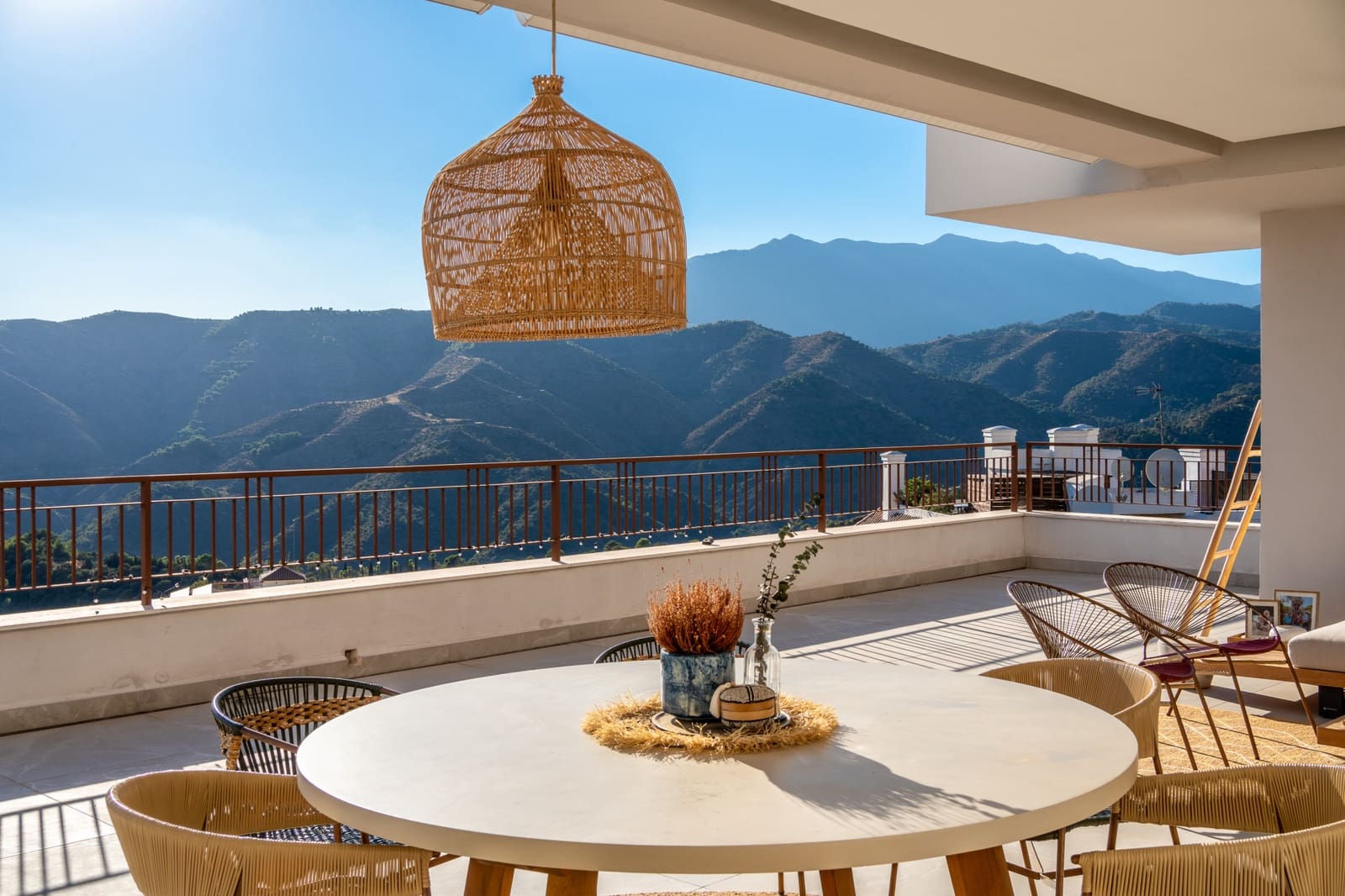 3 soveværelse Lejlighed til salg i Istan med swimmingpool garage - € 1.395.000 (Ref: 9208255)