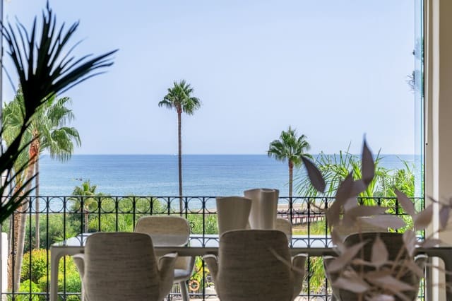 3 bedroom Apartment for sale in Estepona with pool garage - € 1,995,000 (Ref: 9215008)