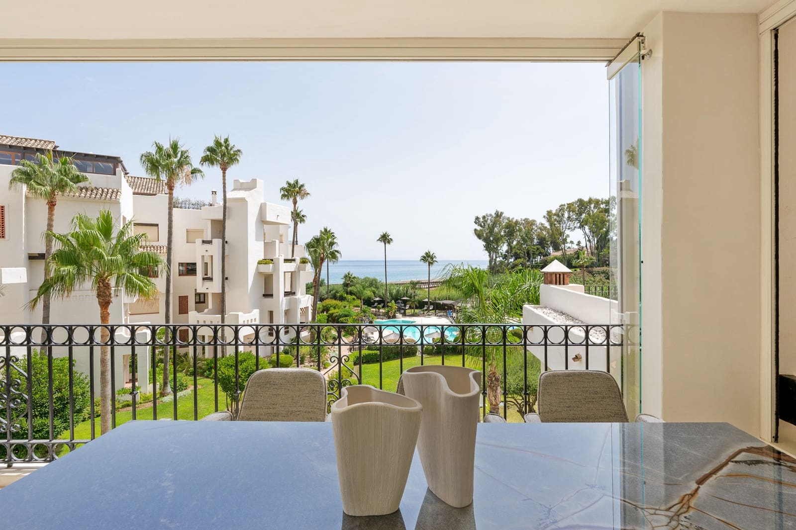 3 bedroom Apartment for sale in Estepona with pool garage - € 1,995,000 (Ref: 9215008)