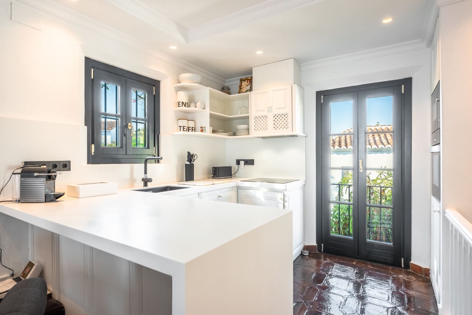 1 chambre Maison de Ville à vendre à Marbella avec piscine - 735 000 € (Ref: 9228463)