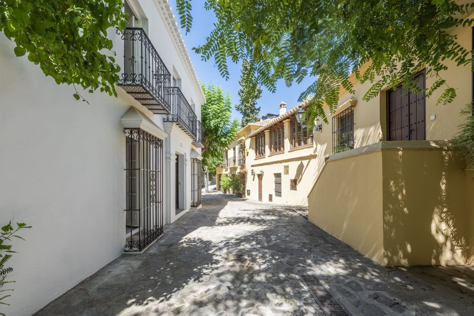 1 chambre Maison de Ville à vendre à Marbella avec piscine - 735 000 € (Ref: 9228463)