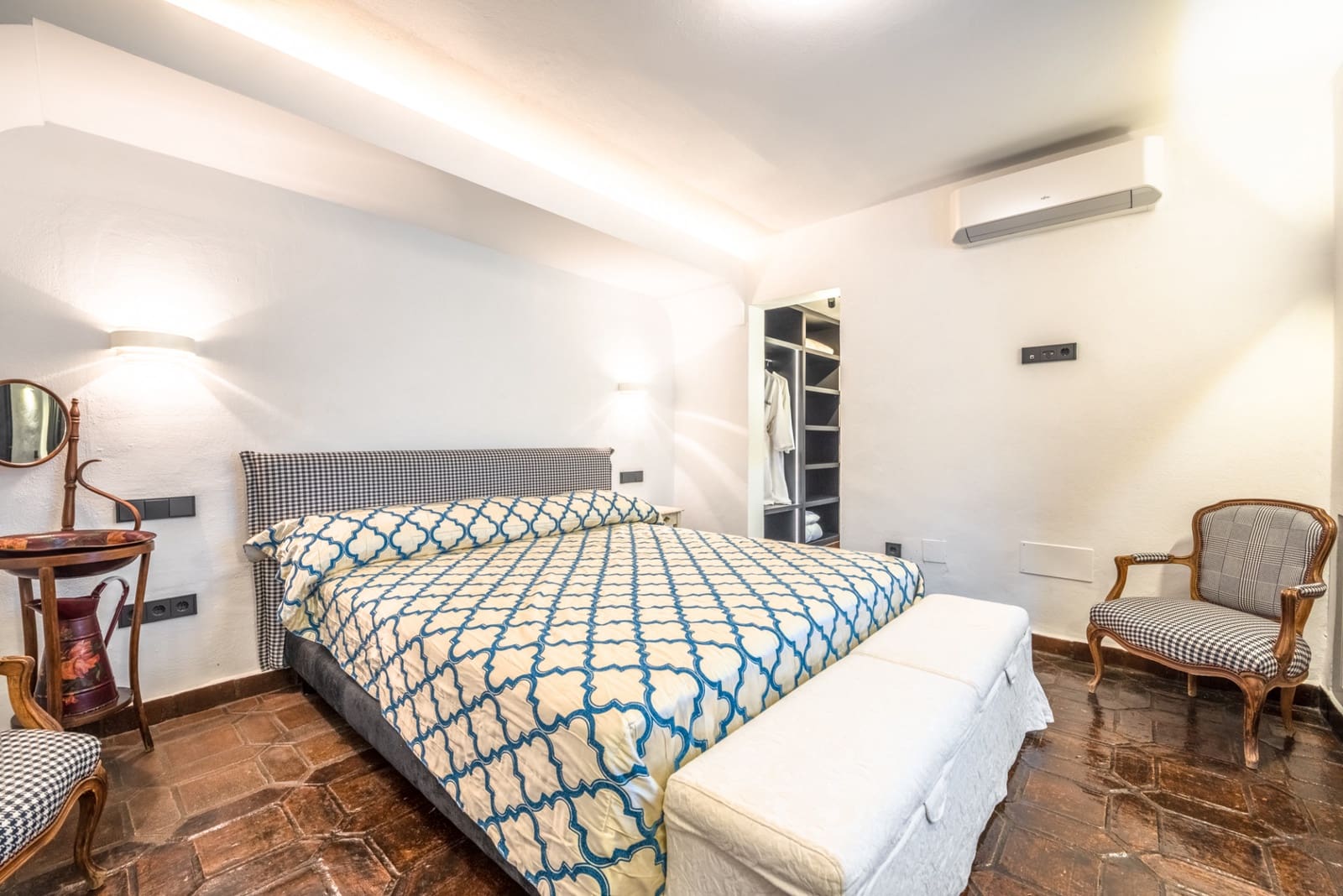 1 soveværelse Byhus til salg i Marbella med swimmingpool - € 735.000 (Ref: 9228463)