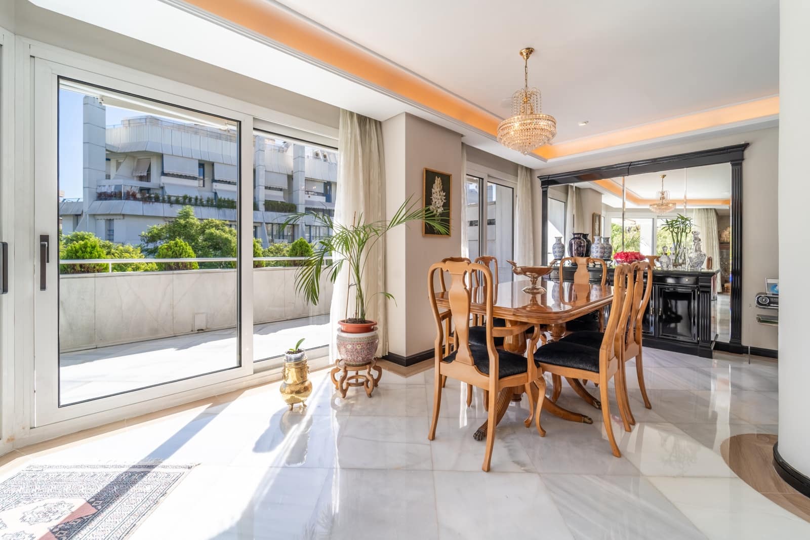 4 bedroom Apartment for sale in Marbella with pool garage - € 2,850,000 (Ref: 9232843)
