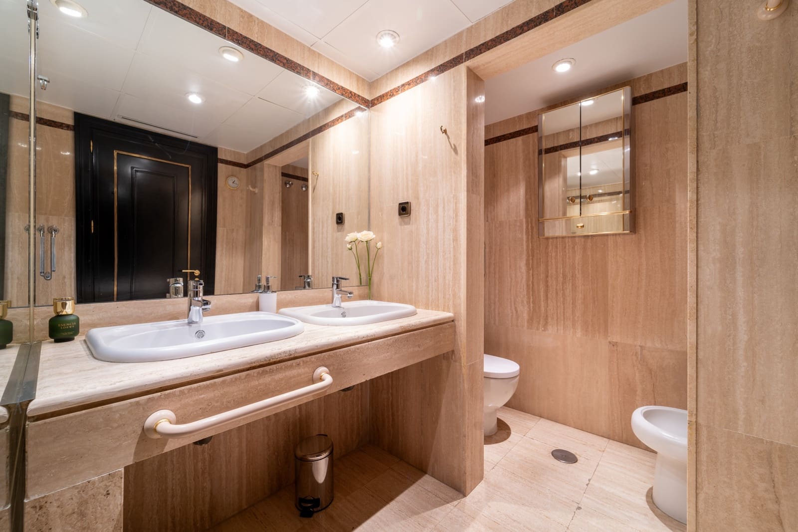 4 bedroom Apartment for sale in Marbella with pool garage - € 2,850,000 (Ref: 9232843)