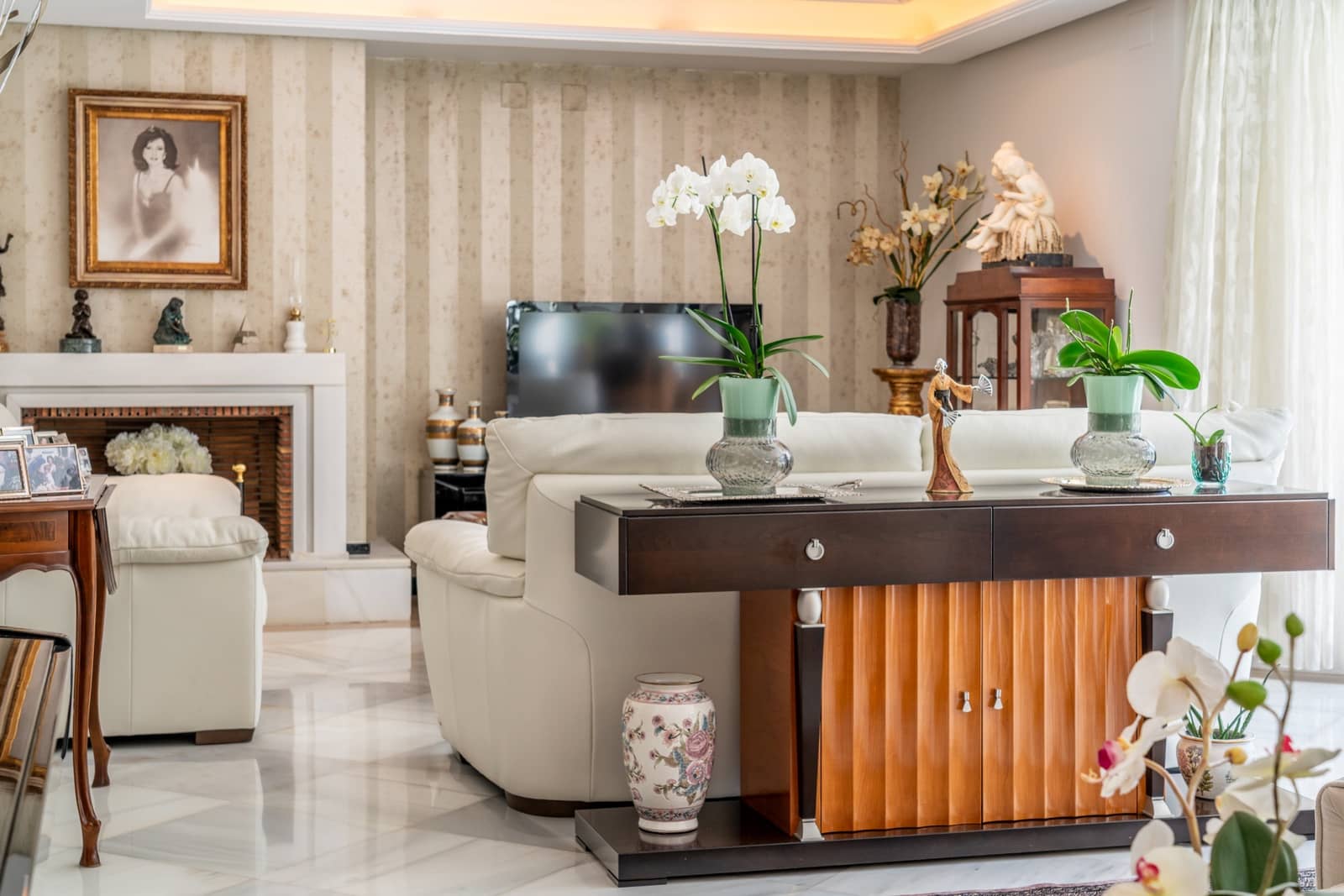 4 bedroom Apartment for sale in Marbella with pool garage - € 2,850,000 (Ref: 9232843)