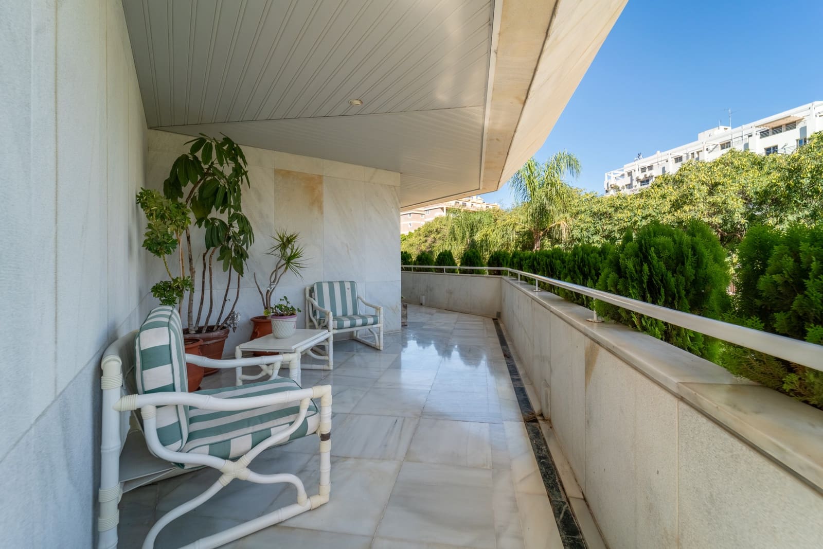 4 bedroom Apartment for sale in Marbella with pool garage - € 2,850,000 (Ref: 9232843)