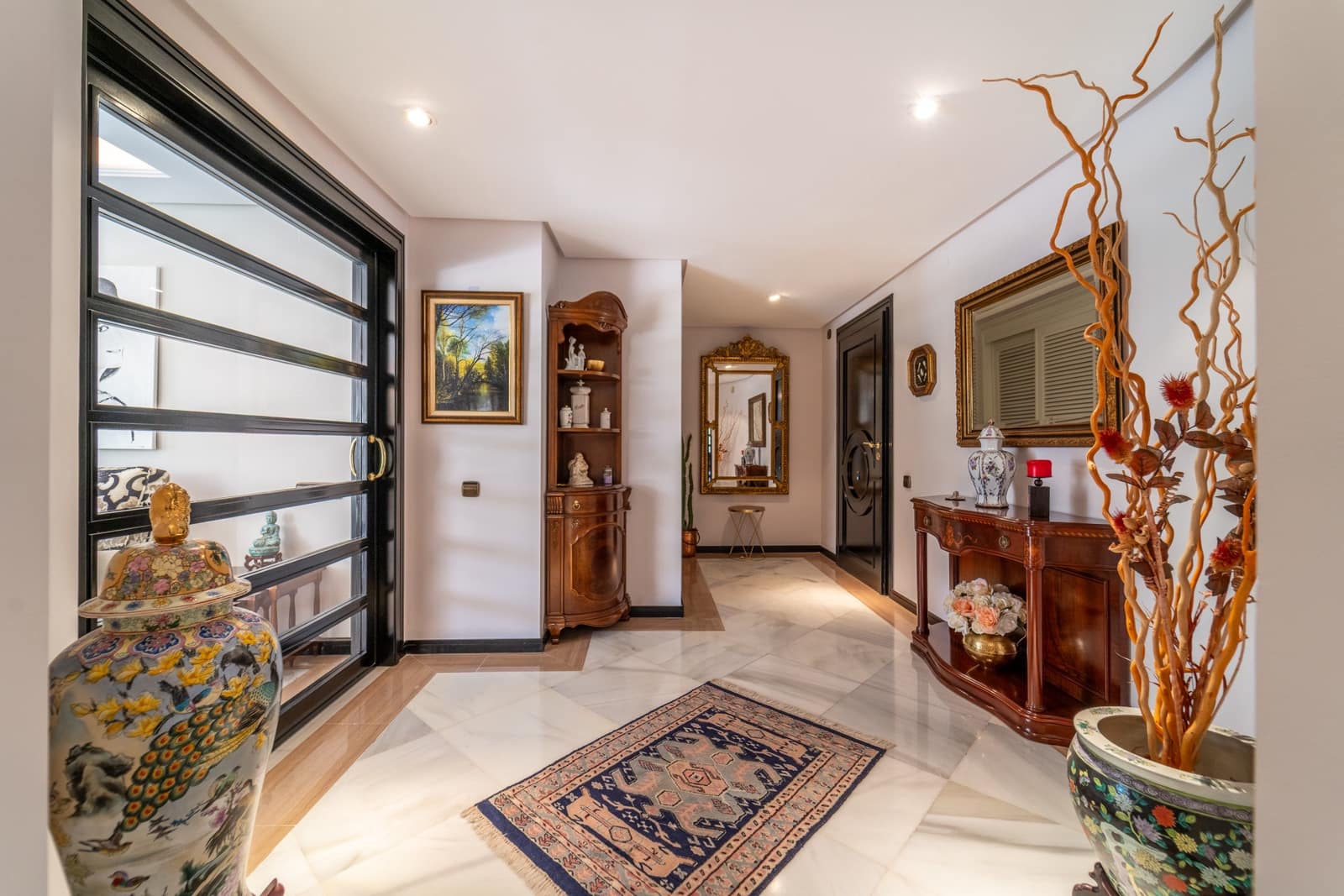 4 bedroom Apartment for sale in Marbella with pool garage - € 2,650,000 (Ref: 9232843)