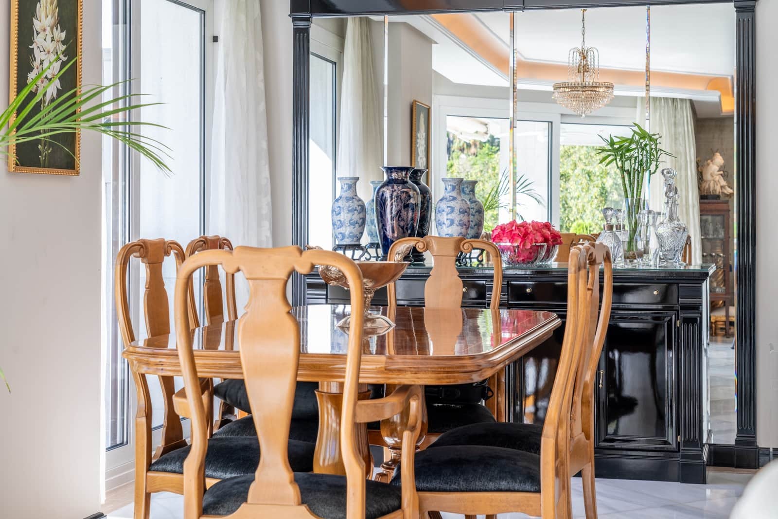 4 bedroom Apartment for sale in Marbella with pool garage - € 2,650,000 (Ref: 9232843)