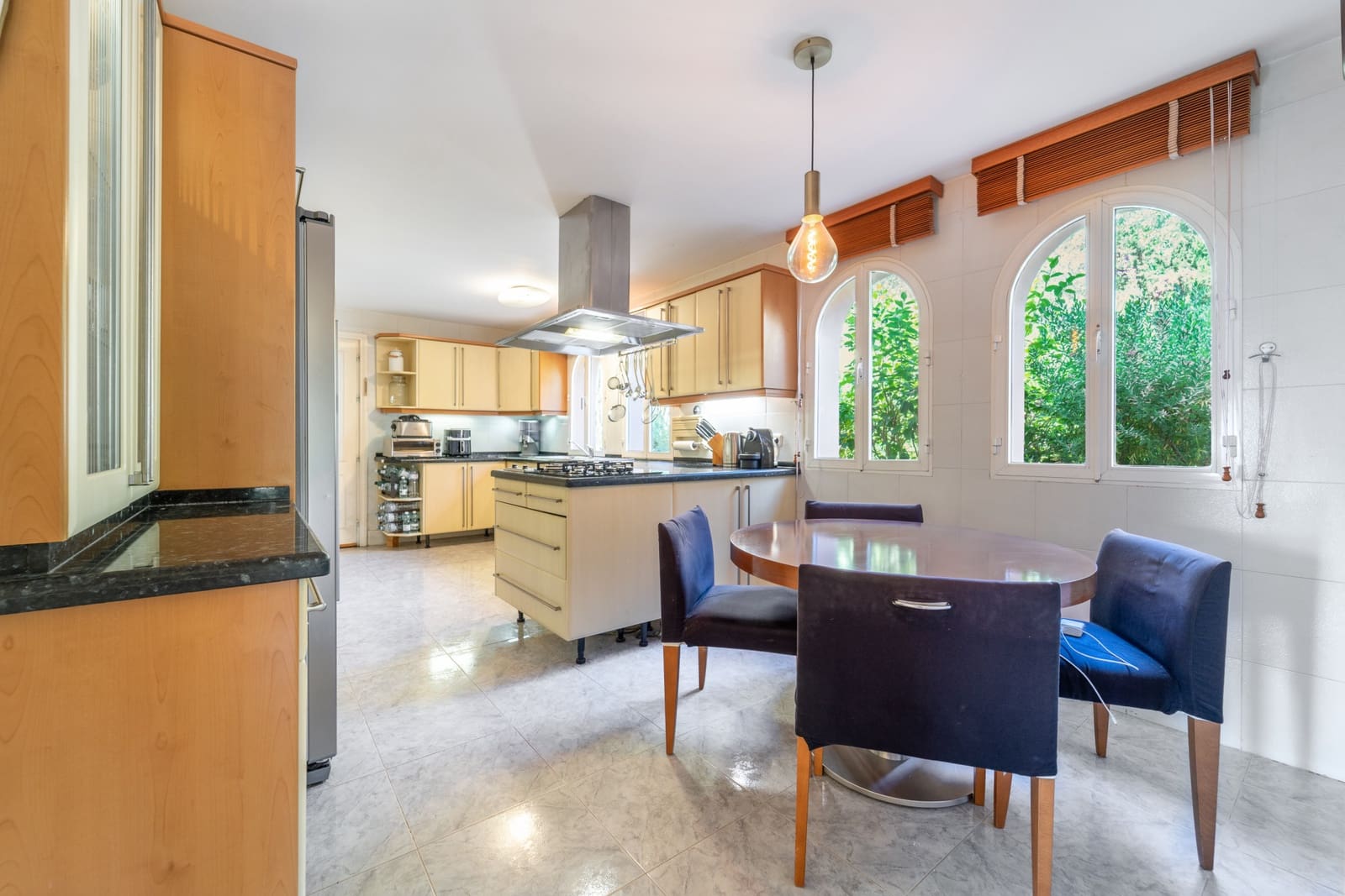 Chalet de 4 habitaciones en Marbella en venta con piscina garaje - 3.750.000 € (Ref: 9232844)