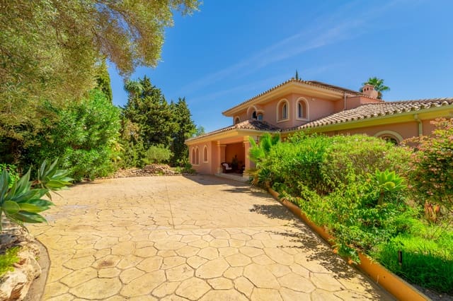 Chalet de 4 habitaciones en Marbella en venta con piscina garaje - 3.750.000 € (Ref: 9232844)