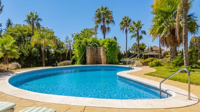 Chalet de 4 habitaciones en Marbella en venta con piscina garaje - 3.750.000 € (Ref: 9232844)