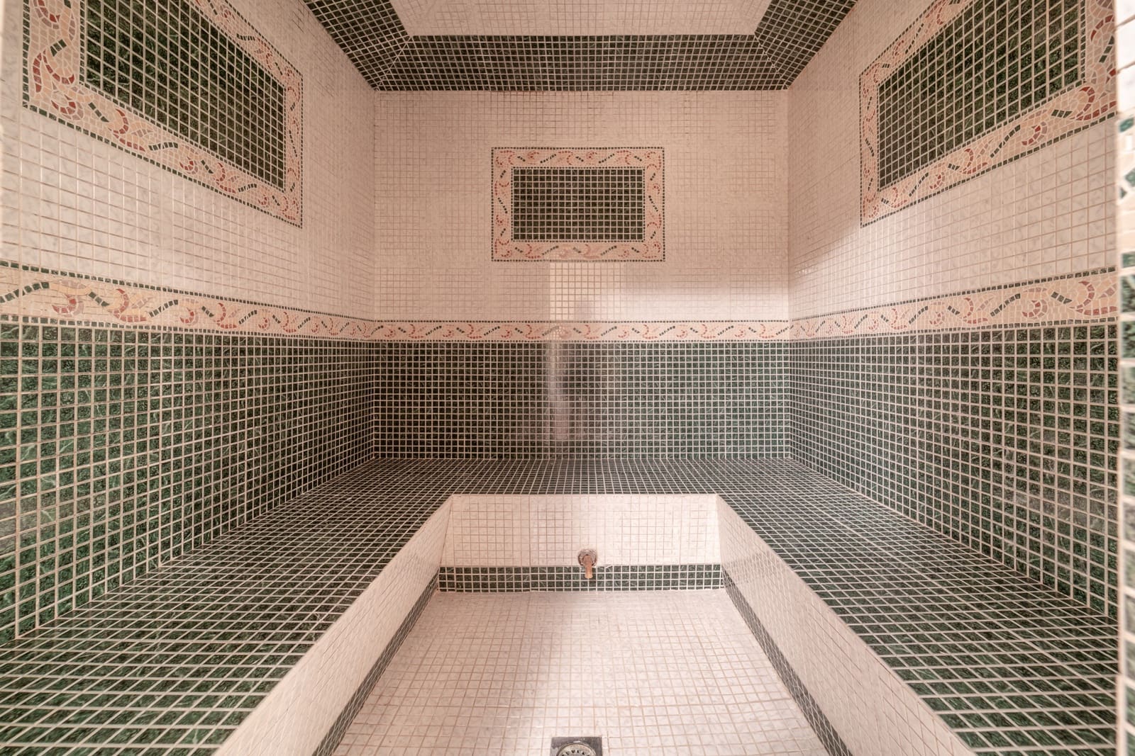 Chalet de 4 habitaciones en Marbella en venta con piscina garaje - 3.750.000 € (Ref: 9232844)