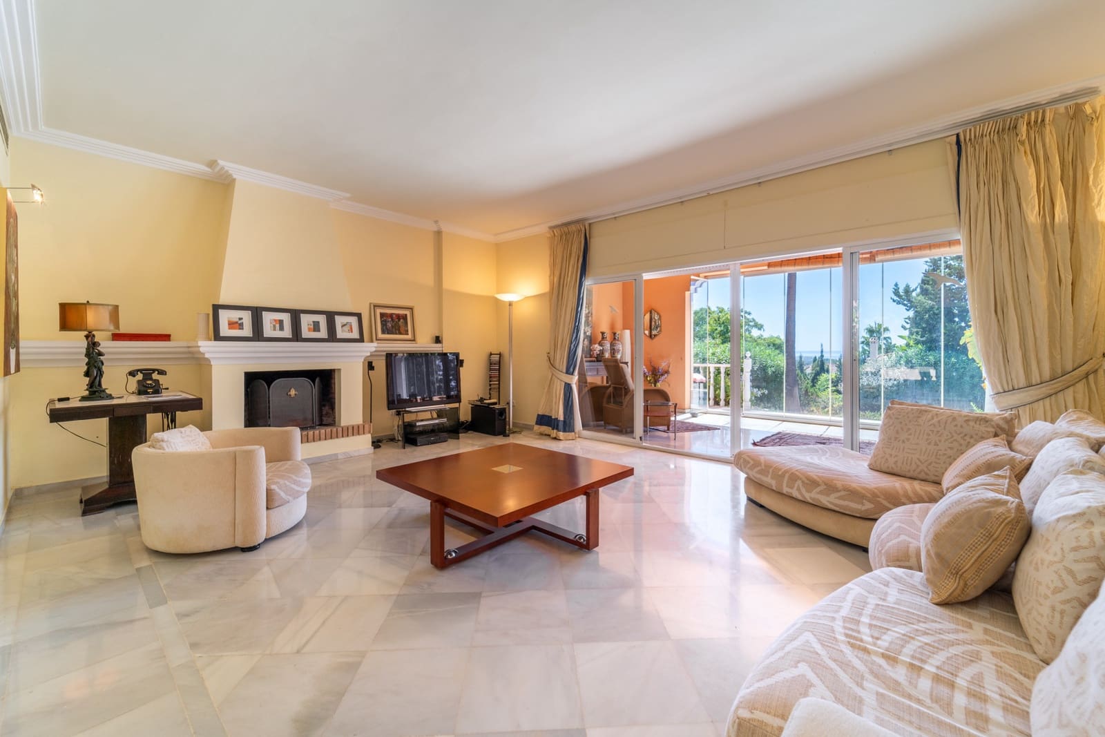 4 Zimmer Villa zu verkaufen in Marbella mit Pool Garage - 3.750.000 € (Ref: 9232844)
