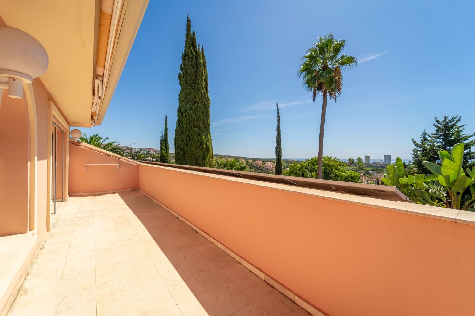 4 Zimmer Villa zu verkaufen in Marbella mit Pool Garage - 3.750.000 € (Ref: 9232844)