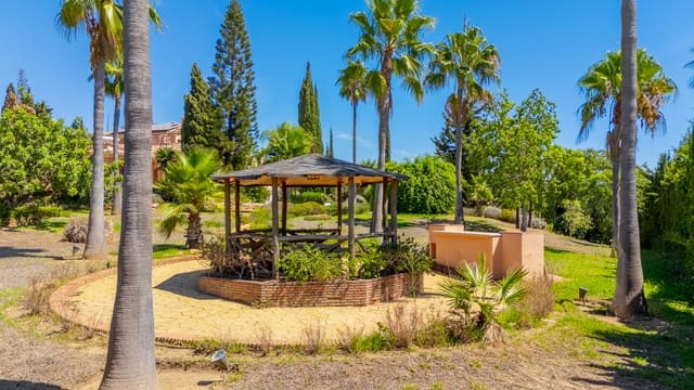 4 sovrum Villa till salu i Marbella med pool garage - 3 750 000 € (Ref: 9232844)