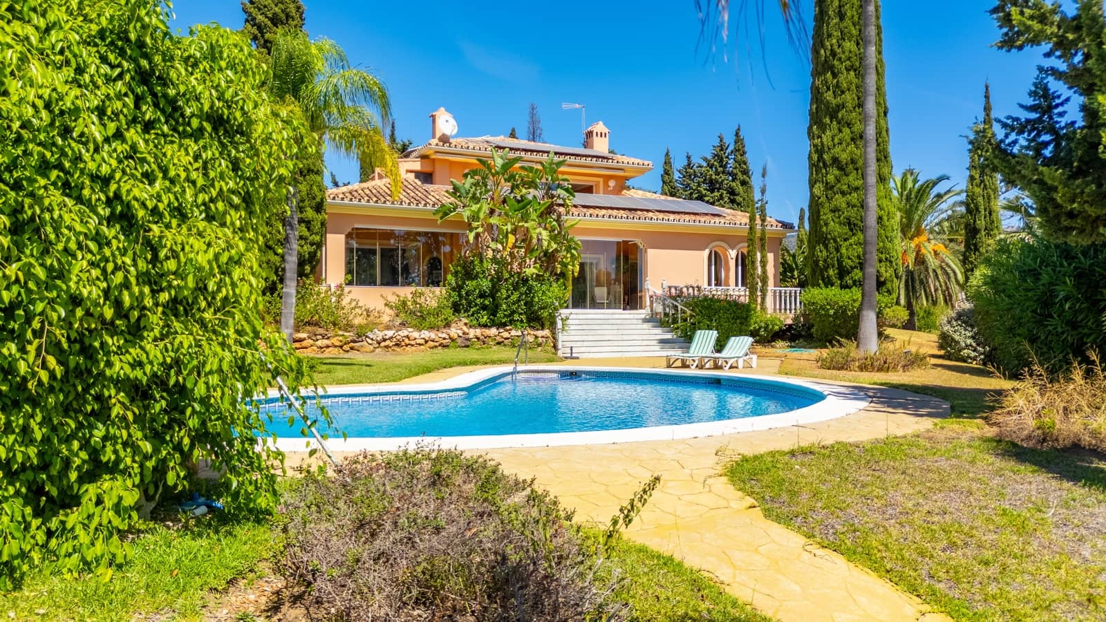 4 Zimmer Villa zu verkaufen in Marbella mit Pool Garage - 3.750.000 € (Ref: 9232844)
