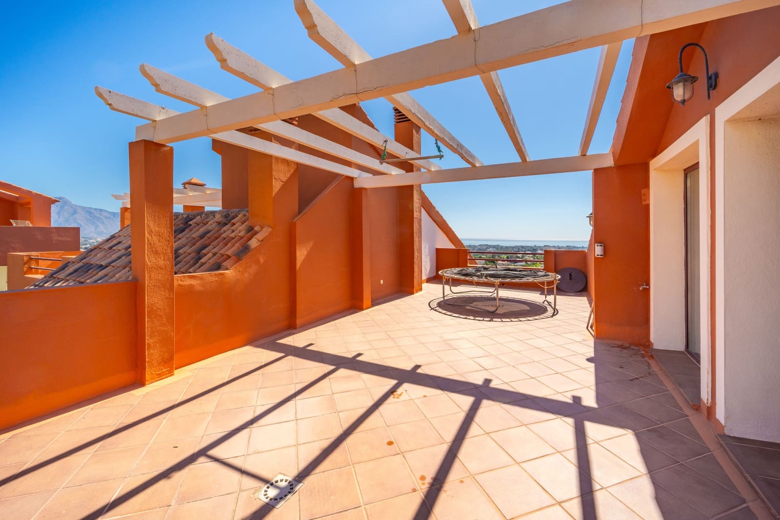 3 slaapkamer Huis te koop in Benahavis met zwembad garage - € 770.000 (Ref: 9242851)